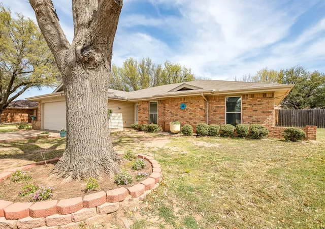 Homes for sale in Wichita Falls, TX | 3 Four Sixes Cir, Wichita Falls, TX 76308 | MLS# 21213473