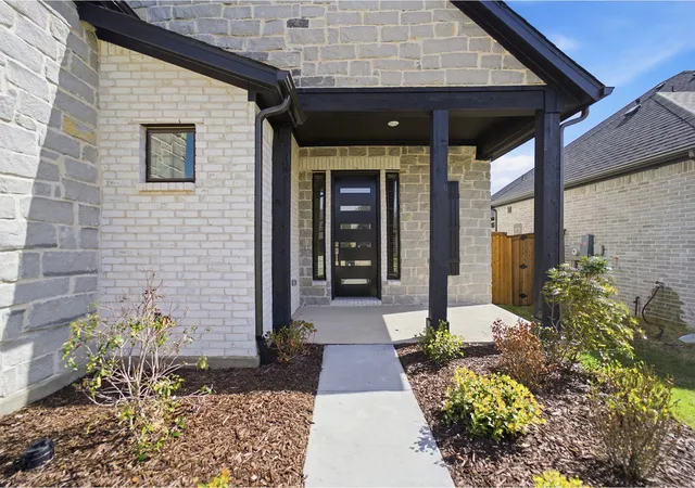 Photo 2 of Single family home for sale at 1725 Salvatore, Rockwall, TX 75032 | MLS# 21213569 | Listing updated on 2026-08-31