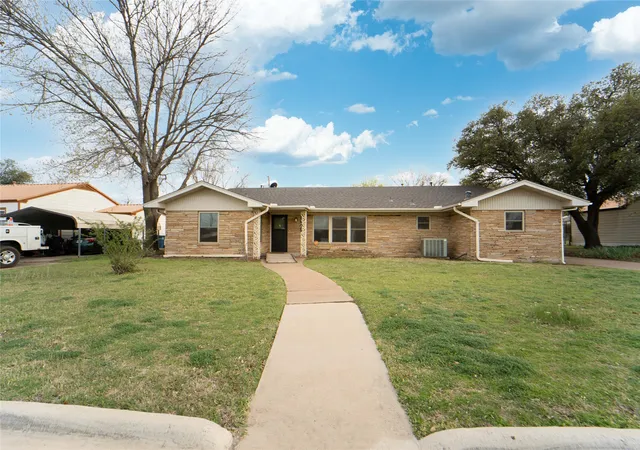 Homes for sale in Breckenridge, TX | 1405 W Wheeler St, Breckenridge, TX 76424 | MLS# 21213635