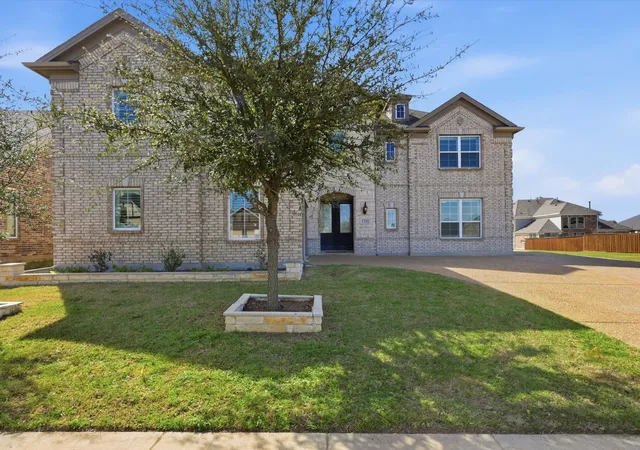 Photo 3 of Single family home for sale at 120 Spanish Bluebell Dr, Wylie, TX 75098 | MLS# 21208301 | Listing updated on 2026-09-02