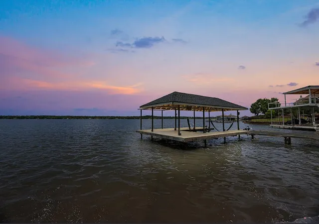 Photo 2 of Single family home for sale at 3921 Buena Vista Cir, Granbury, TX 76049 | MLS# 21212813 | Listing updated on 2026-08-23