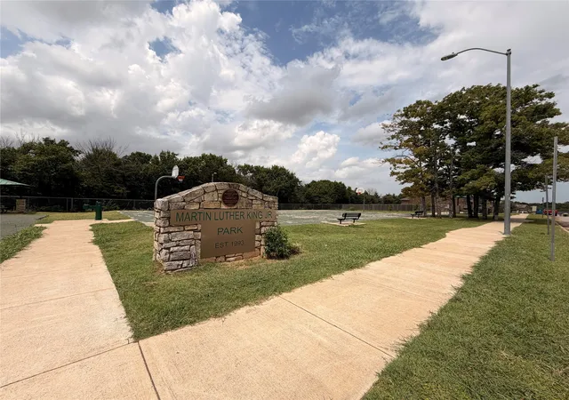Photo 4 of Land for sale at 950 Bluff View Dr, Hutchins, TX 75141 | MLS# 21202289 | Listing updated on 2026-07-23