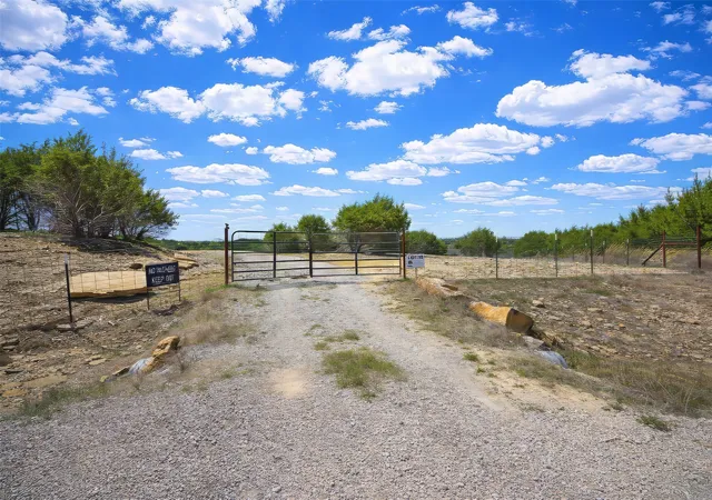 2nd image of 55 Crest Ridge Ct, Mineral Wells, TX 76067 | MLS# 21213817
