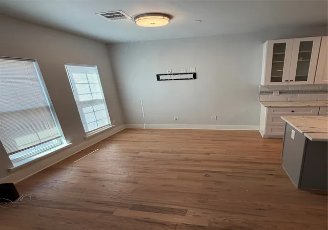 3rd image of 2318 Stutz Dr #C5, Dallas, TX 75235 | MLS# 21166159