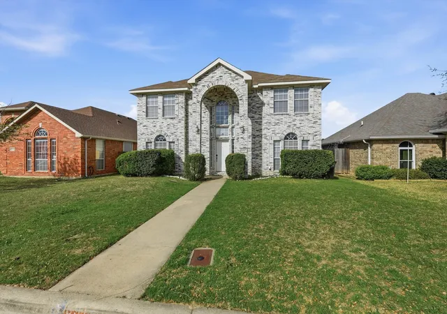 Photo 2 of Single family home for sale at 6917 Club Creek Dr, Fort Worth, TX 76137 | MLS# 21213860 | Listing updated on 2026-07-20
