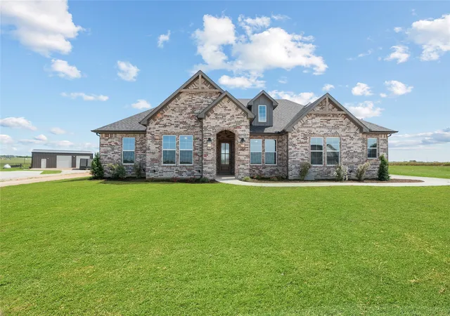 Photo 1 of Single family home for sale at 108 Emma Ct, Decatur, TX 76234 | MLS# 21200707 | Listing updated on 2026-08-24