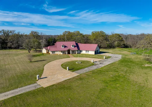 Homes for sale in Honey Grove, TX | 2290 County Road 27300, Honey Grove, TX 75446 | MLS# 21213899