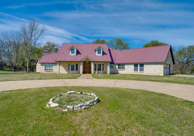 Homes for sale in Honey Grove, TX | 2290 County Road 27300, Honey Grove, TX 75446 | MLS# 21213899