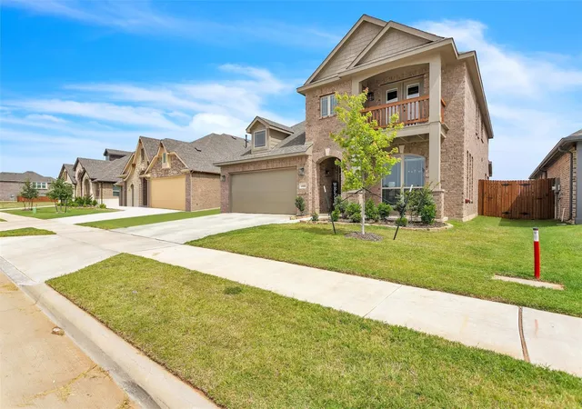 Photo 2 of Single family home for sale at 4444 Blue Mist Dr, Crowley, TX 76036 | MLS# 21214020 | Listing updated on 2026-08-18