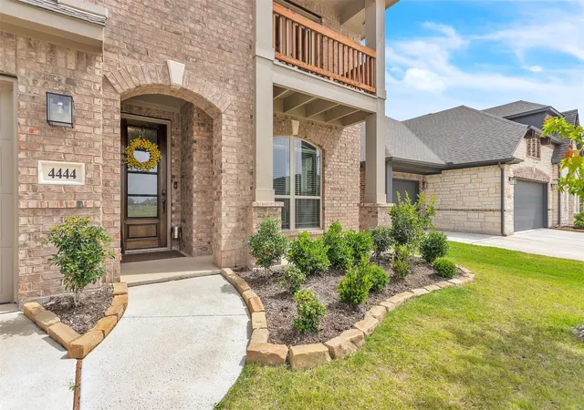 Photo 3 of Single family home for sale at 4444 Blue Mist Dr, Crowley, TX 76036 | MLS# 21214020 | Listing updated on 2026-08-18