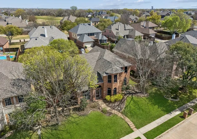 Photo 4 of Single family home for sale at 9612 Saint Annes Dr, Plano, TX 75025 | MLS# 21198447 | Listing updated on 2026-10-03