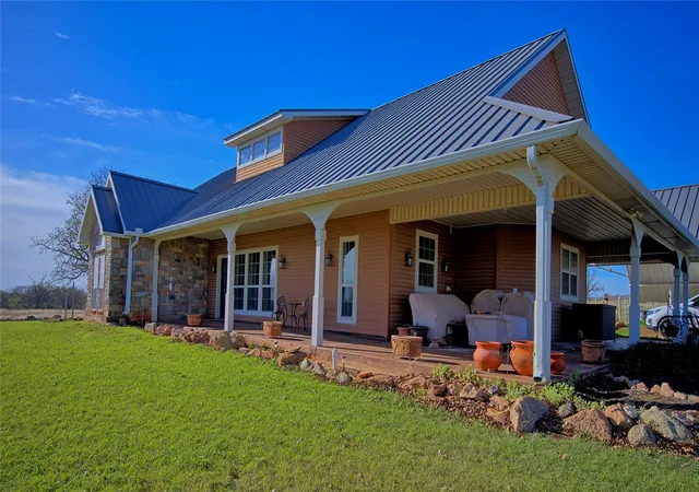 Photo 2 of Single family home for sale at 4460 Hildreth Pool Rd, Bowie, TX 76230 | MLS# 21203747 | Listing updated on 2026-09-04