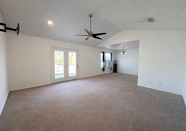Homes for sale in Comanche, TX | 913 E Cedar Ave, Comanche, TX 76442 | MLS# 21214137