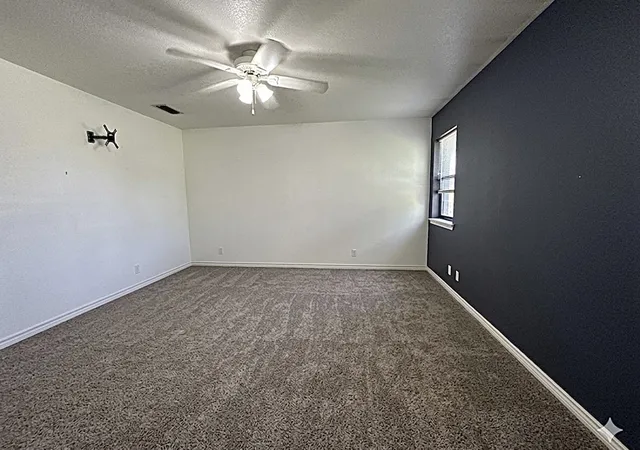 Homes for sale in Comanche, TX | 913 E Cedar Ave, Comanche, TX 76442 | MLS# 21214137