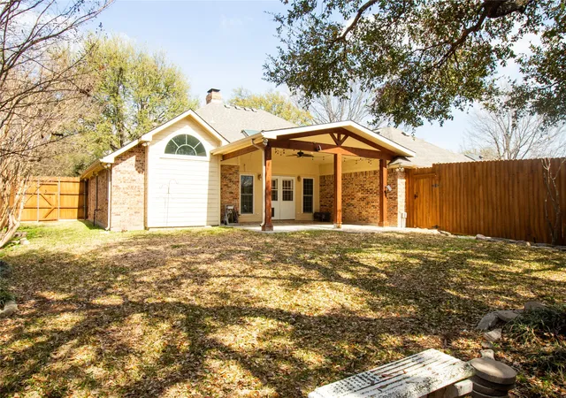 Photo 4 of Single family home for sale at 2410 Radcliffe Dr, Rowlett, TX 75088 | MLS# 21195693 | Listing updated on 2026-08-25