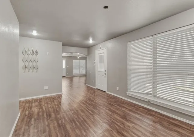 Photo 3 of Sale Pending at 7213 Lake View Pkwy, Rowlett, TX 75088 | MLS# 21214230 | Listing updated on 2026-08-19