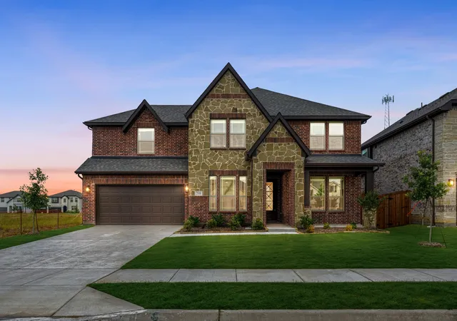 Photo 2 of Single family home for sale at 208 Sweetwater Dr, Commerce, TX 75428 | MLS# 21214239 | Listing updated on 2026-08-22