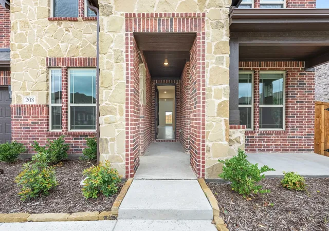 Homes for sale in Commerce, TX | 208 Sweetwater Dr, Commerce, TX 75428 | MLS# 21214239