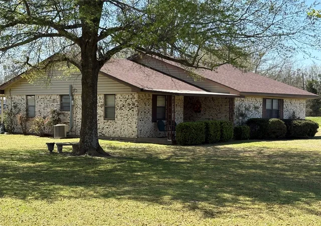 Photo 1 of Single family home for sale at 32 County Road 4784, Sulphur Springs, TX 75482 | MLS# 21213275 | Listing updated on 2026-09-24