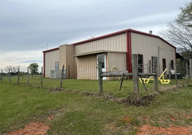 Homes for sale in Troup, TX | 542 Cr 4716, Troup, TX 75789 | MLS# 21213647