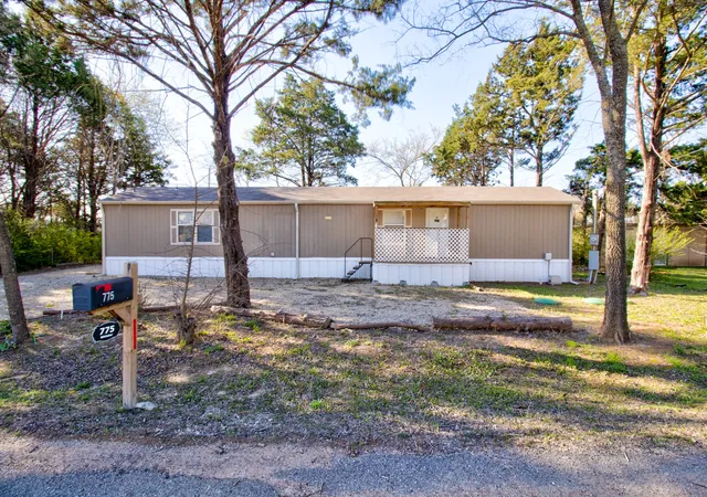Homes for sale in Gordonville, TX | 775 Whitaker Cir, Gordonville, TX 76245 | MLS# 21212190