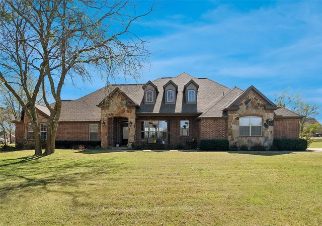 1st image of 82 Forest Hills Cir, Gunter, TX 75058 | MLS# 21213894