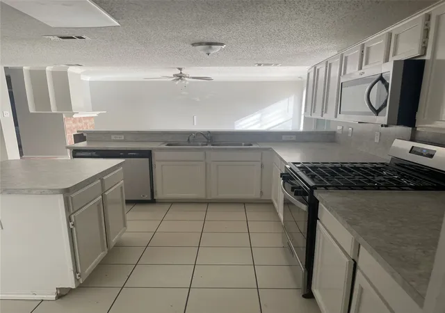 Photo 3 of Sale Pending at 2660 Windswept Ln, Mesquite, TX 75181 | MLS# 21207657 | Listing updated on 2026-07-24