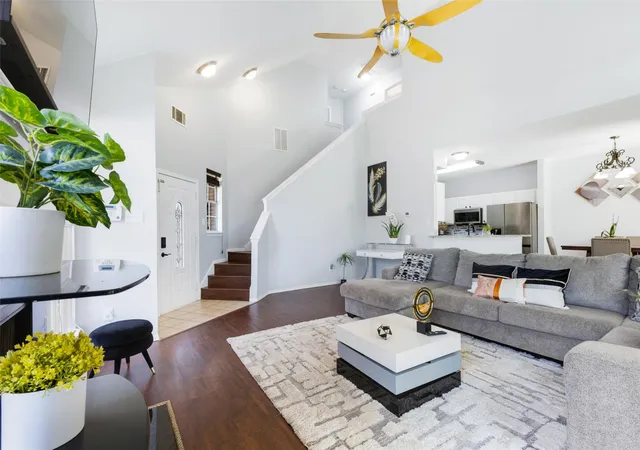 Photo 3 of Single family home for sale at 1031 Park Ave, Carrollton, TX 75006 | MLS# 21214382 | Listing updated on 2026-08-19