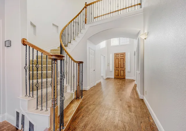 5th image of 6911 Bradford Estates Dr, Sachse, TX 75048 | MLS# 21135588