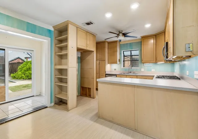 Photo 3 of Sale Pending at 8015 Eagle Trl, Dallas, TX 75238 | MLS# 21210910 | Listing updated on 2026-08-03