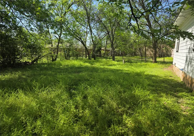 Homes for sale in Cleburne, TX | 1207 N Anglin St, Cleburne, TX 76031 | MLS# 21211302