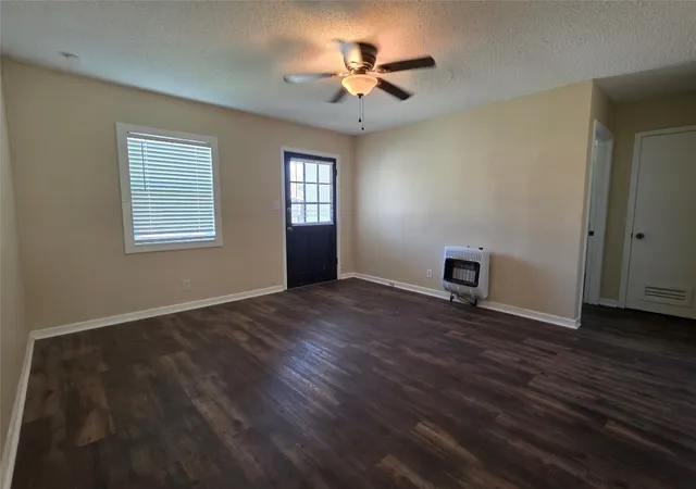 Photo 2 of Single family home for sale at 1207 N Anglin St, Cleburne, TX 76031 | MLS# 21211302 | Listing updated on 2026-08-20