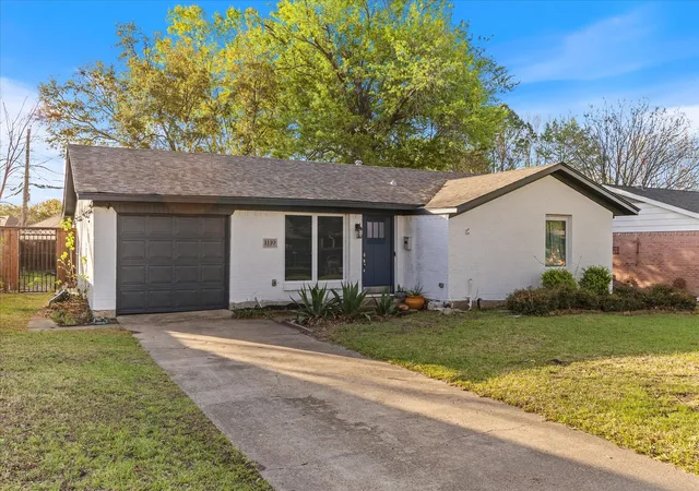 Photo 3 of Sale Pending at 1110 Tosch Ln, Mesquite, TX 75149 | MLS# 21214440 | Listing updated on 2026-10-02