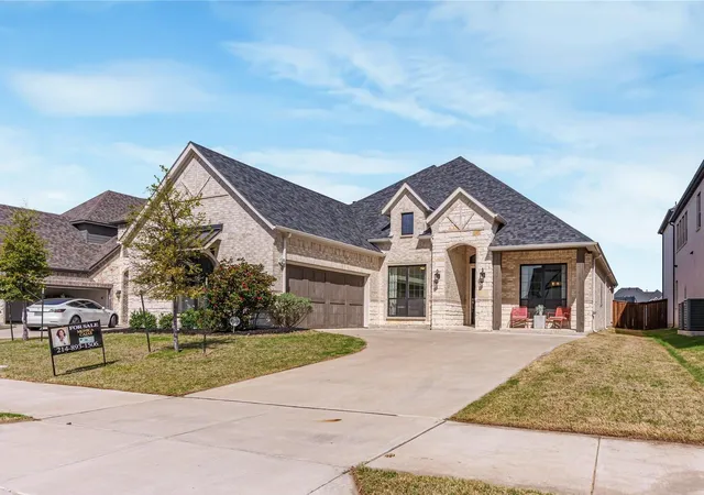Photo 1 of Single family home for sale at 2316 Topaz Dr, Rockwall, TX 75087 | MLS# 21212872 | Listing updated on 2026-07-15