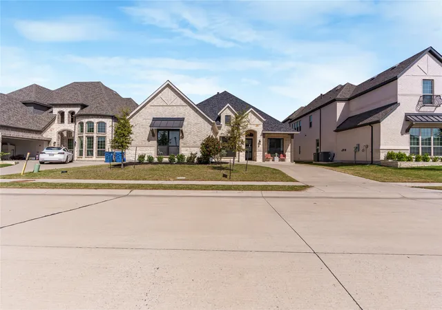 Photo 2 of Single family home for sale at 2316 Topaz Dr, Rockwall, TX 75087 | MLS# 21212872 | Listing updated on 2026-07-15