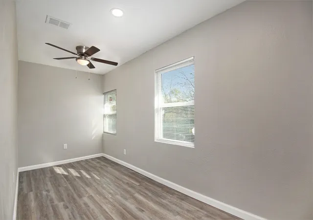 Photo 4 of House for sale at 408 Dawson Cir, Grand Prairie, TX 75051 | MLS# 21214677 | Listing updated on 2026-08-28