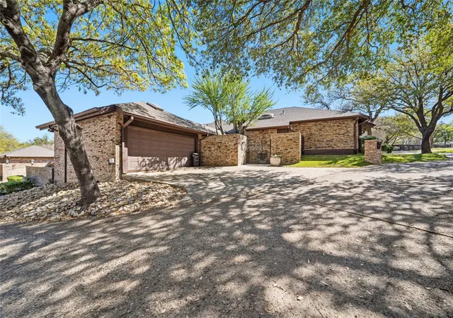37th image of 2145 Fountain Square Dr, Fort Worth, TX 76107 | MLS# 21214204