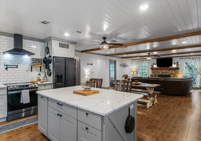 Photo 4 of Single family home for sale at 18541 Fm 17, Canton, TX 75103 | MLS# 21206558 | Listing updated on 2026-08-17