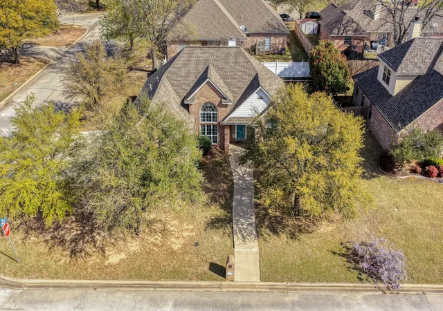 Homes for sale in Decatur, TX | 1106 Owl Dr, Decatur, TX 76234 | MLS# 21209914