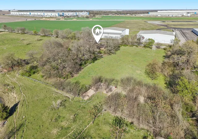 Photo 2 of Land for sale at 611 Ferris Rd, Lancaster, TX 75146 | MLS# 21212411 | Listing updated on 2026-10-07