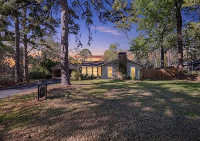 Homes for sale in Hideaway, TX | 207 Grass Knoll Dr, Hideaway, TX 75771 | MLS# 21214766