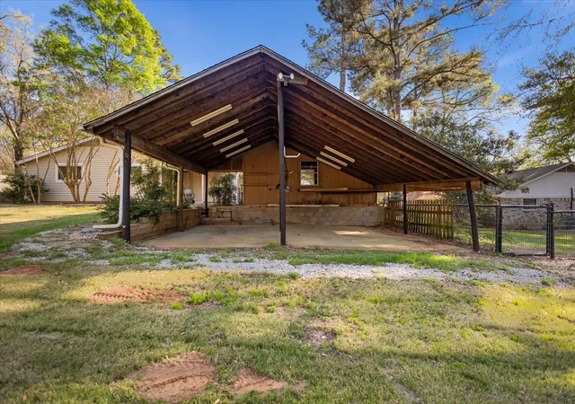 Photo 2 of Single family home for sale at 207 Grass Knoll Dr, Hideaway, TX 75771 | MLS# 21214766 | Listing updated on 2026-10-05