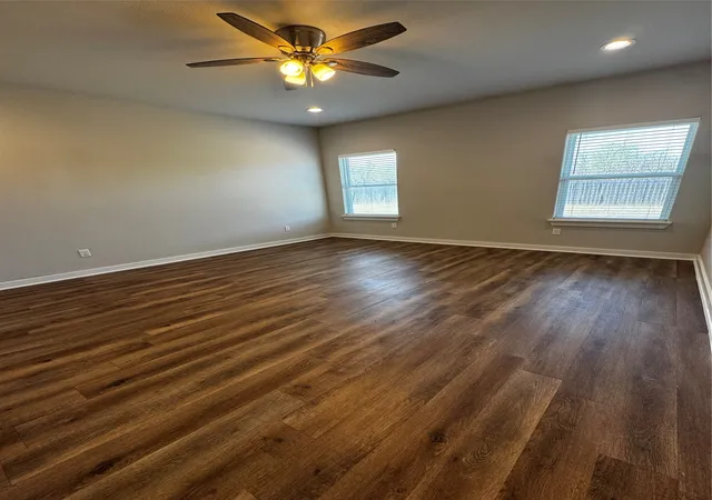 Photo 3 of Single family home for sale at 3828 Skylane Ave, Corsicana, TX 75110 | MLS# 21210213 | Listing updated on 2026-08-29