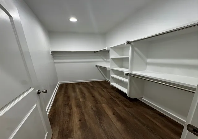 Photo 4 of Single family home for sale at 3828 Skylane Ave, Corsicana, TX 75110 | MLS# 21210213 | Listing updated on 2026-08-29