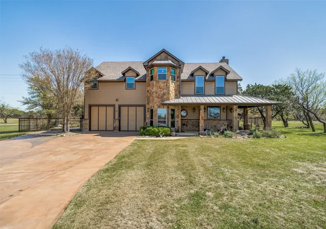 Homes for sale in Graford, TX | 45 Muirfield Ct, Graford, TX 76449 | MLS# 21214825
