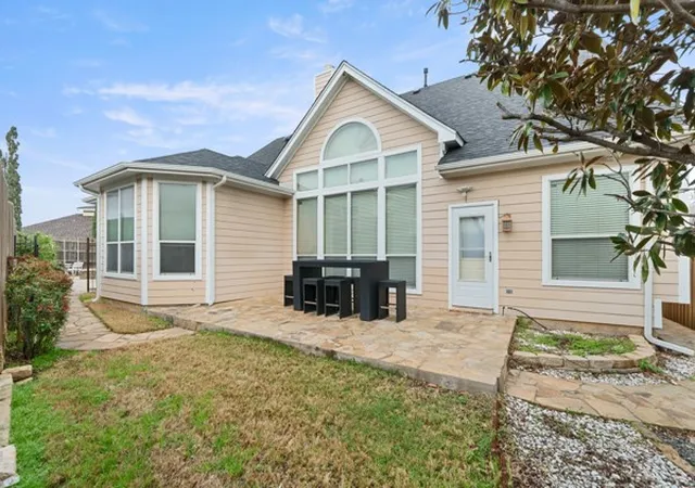 Photo 4 of Single family home for sale at 2412 Aramic Ct, Arlington, TX 76001 | MLS# 21204711 | Listing updated on 2026-08-27