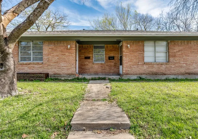 Photo 2 of Single family home for sale at 10000 Olmos Dr, Dallas, TX 75218 | MLS# 21211657 | Listing updated on 2026-10-03