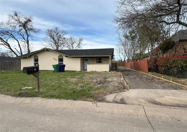 Photo 1 of Single family home for sale at 116 Darrell Dr, Rockwall, TX 75032 | MLS# 21214975 | Listing updated on 2026-09-18