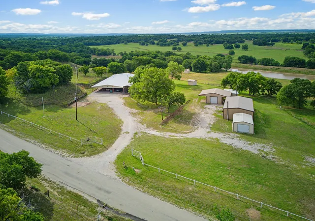 Homes for sale in Nocona, TX | 1857 Old Bonita Rd, Nocona, TX 76255 | MLS# 21211364