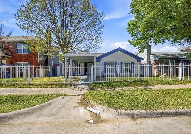 Photo 2 of Sale Pending at 919 Brae Loch Dr, Dallas, TX 75217 | MLS# 21187239 | Listing updated on 2026-09-21